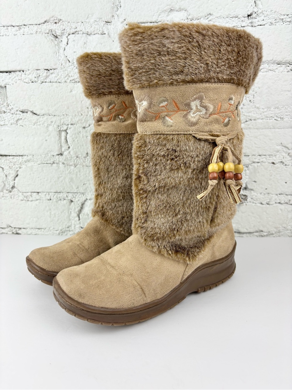 Vintage Route 66 Tan Faux-Fur Embroidered Winter Boots 7